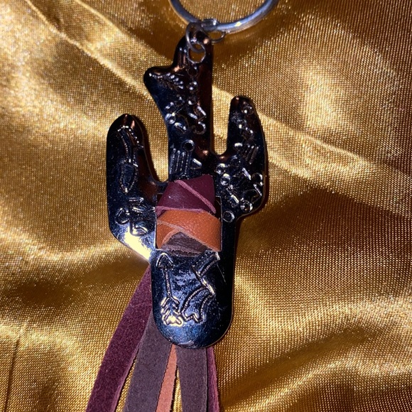 CACTUS PURSE CHARM - Picture 2 of 2